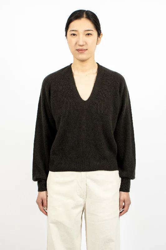 Cropped Cashmere V Neck Assam